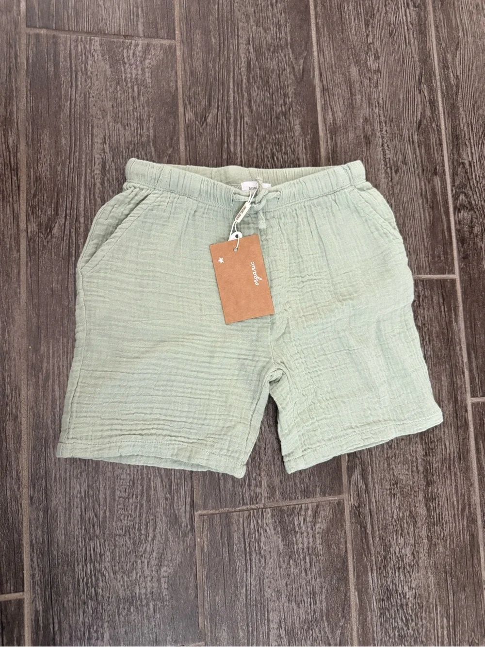 Size 4T muslin shorts